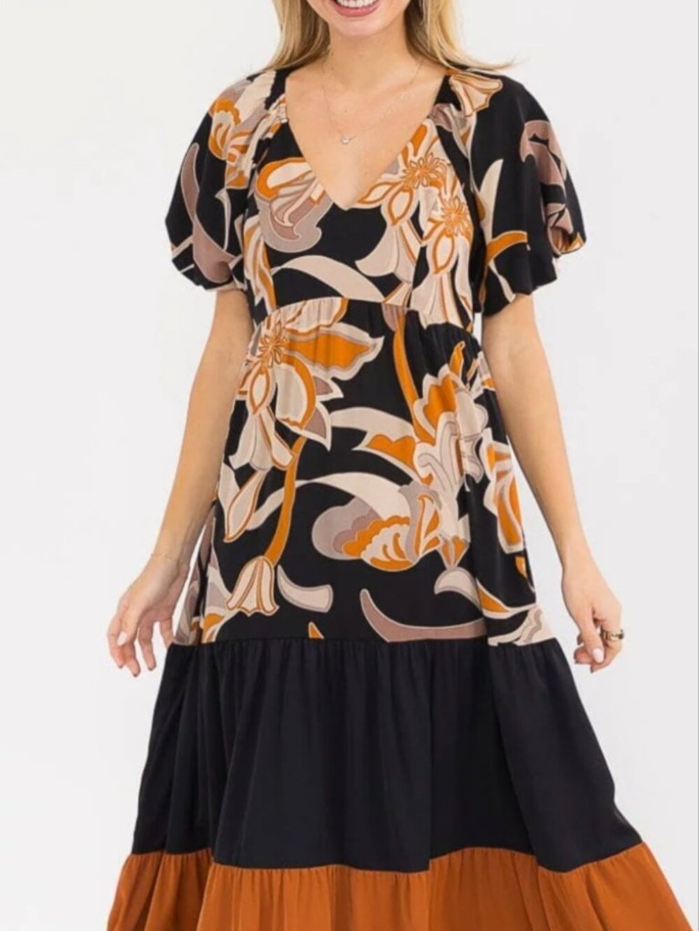 Entro Women’s Maxi Dress Short-puff-sleeve, v-neck, tiered colorblock size large